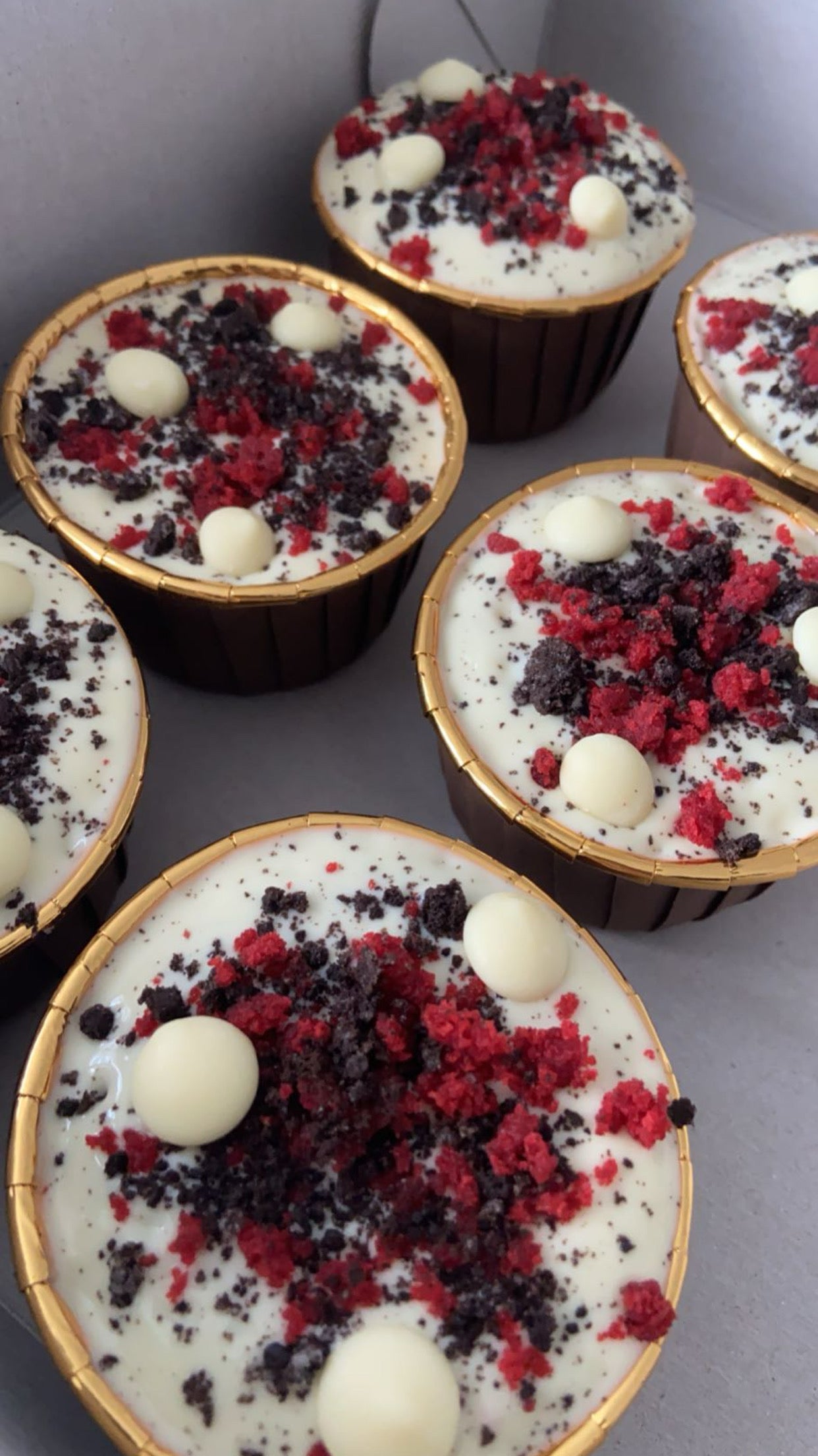 Redvelvet oreo cupcakes 9 stuks